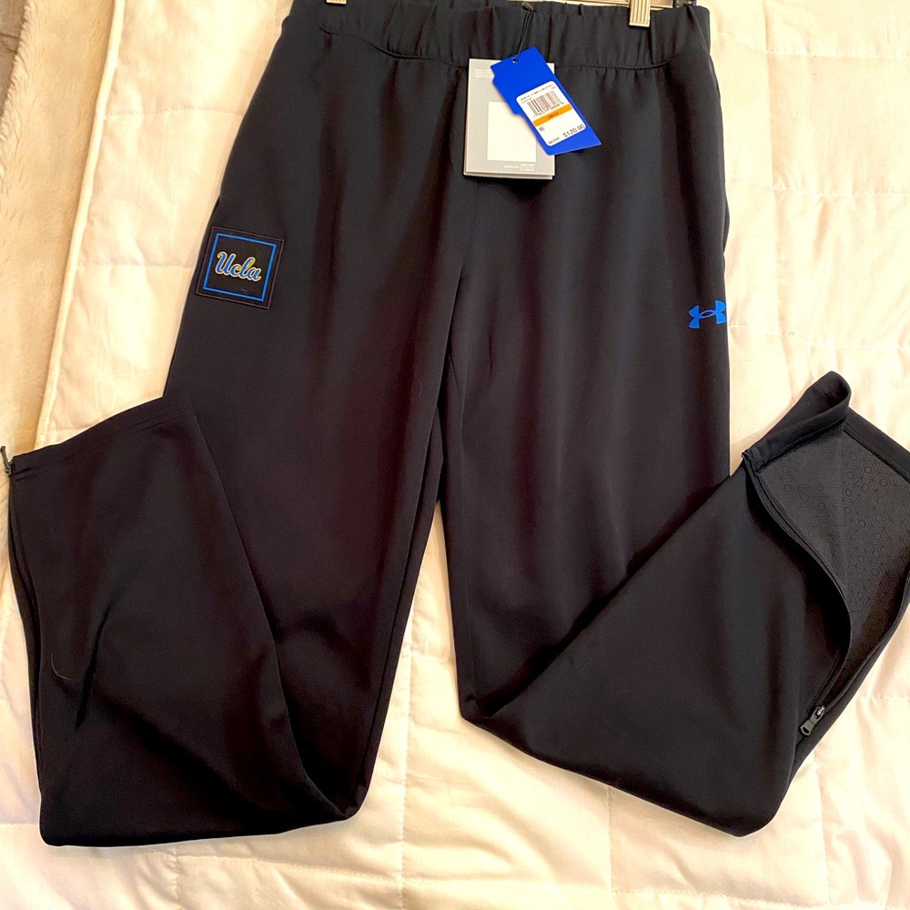UCLA Women’s Under Armour Womens Small Recovery Sweatpants new with tags